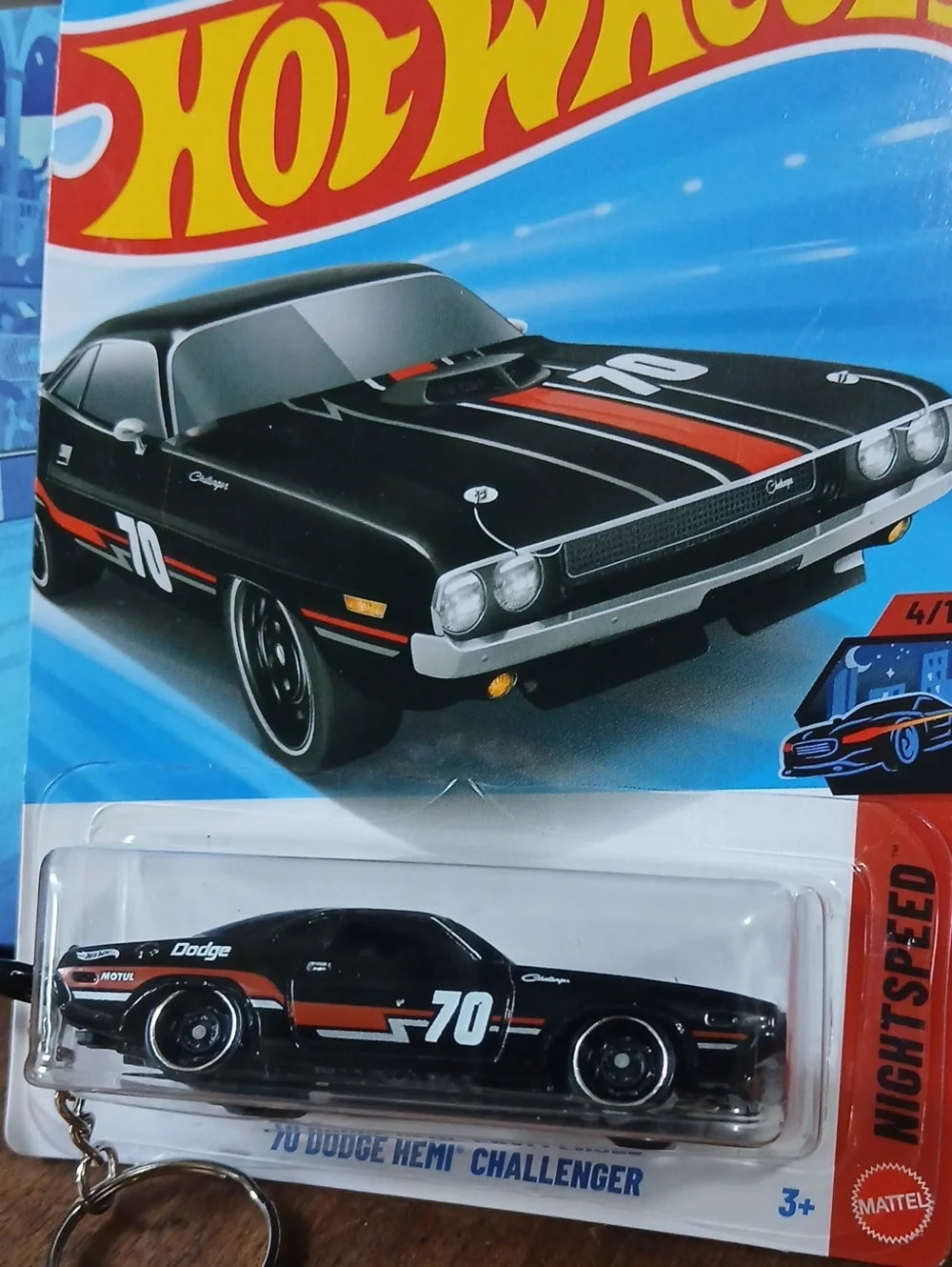 Black Dodge Hemi Challenger Key & Card Holder Keychain